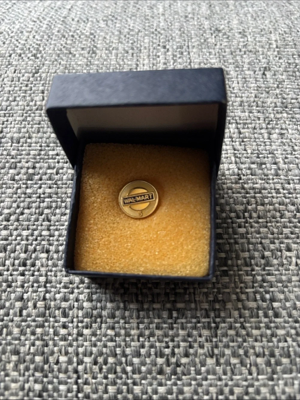 Wal Mart 5yr Gold Tone Lapel Pin